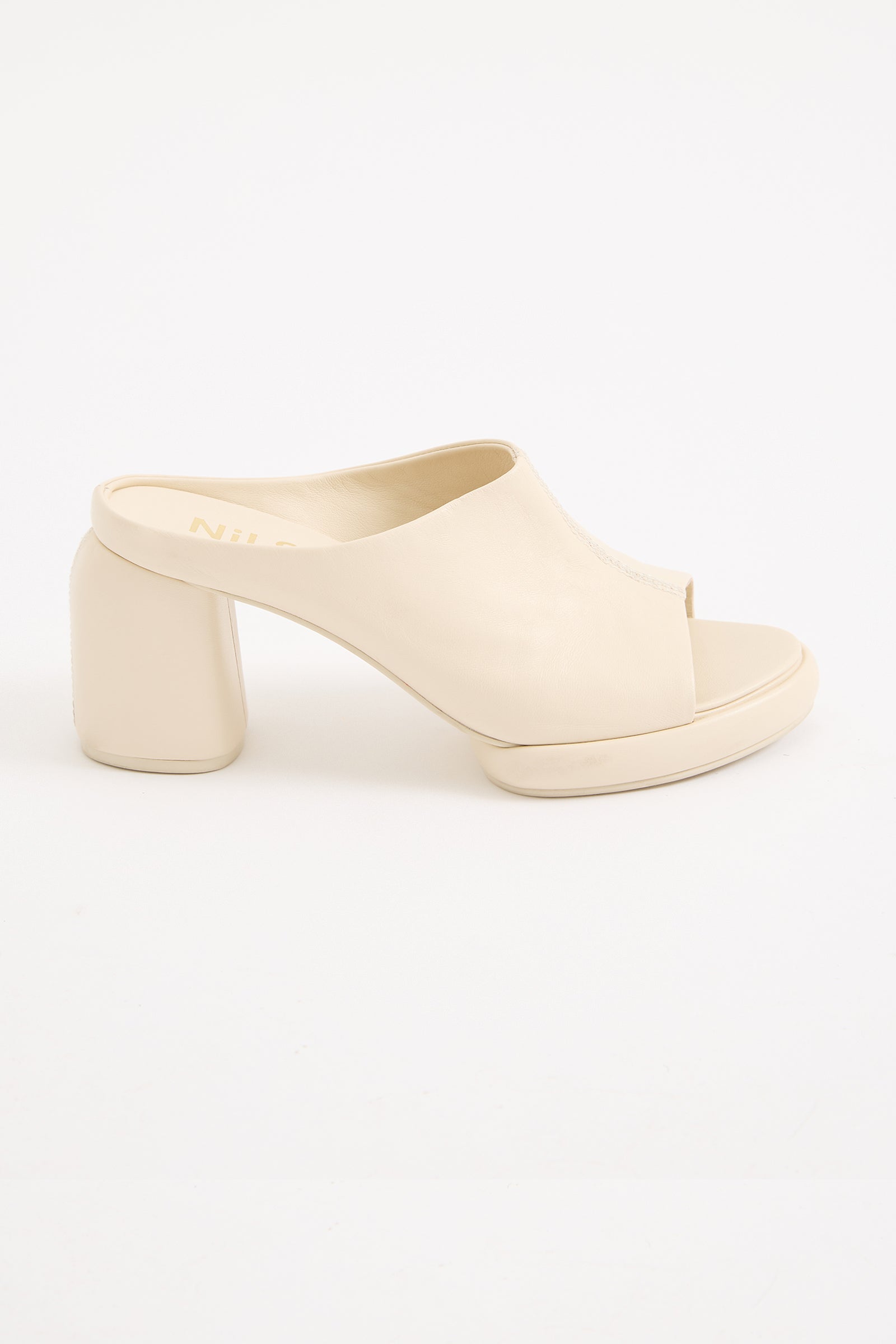 Amira Leather Mule Cream 