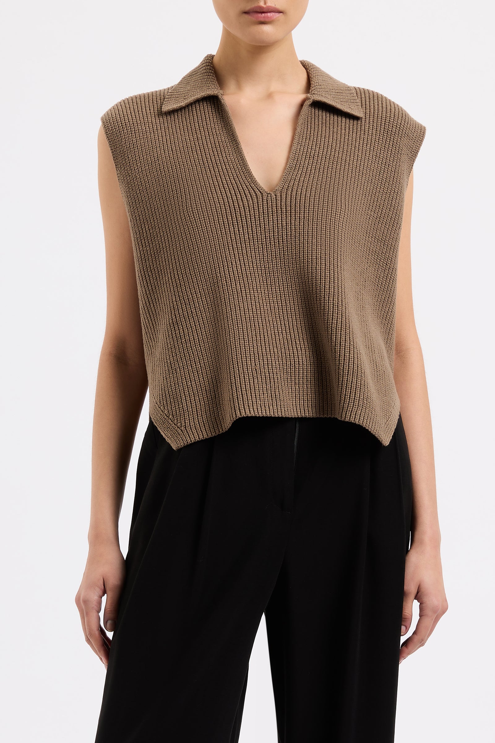 Enes Knit Vest Chestnut 