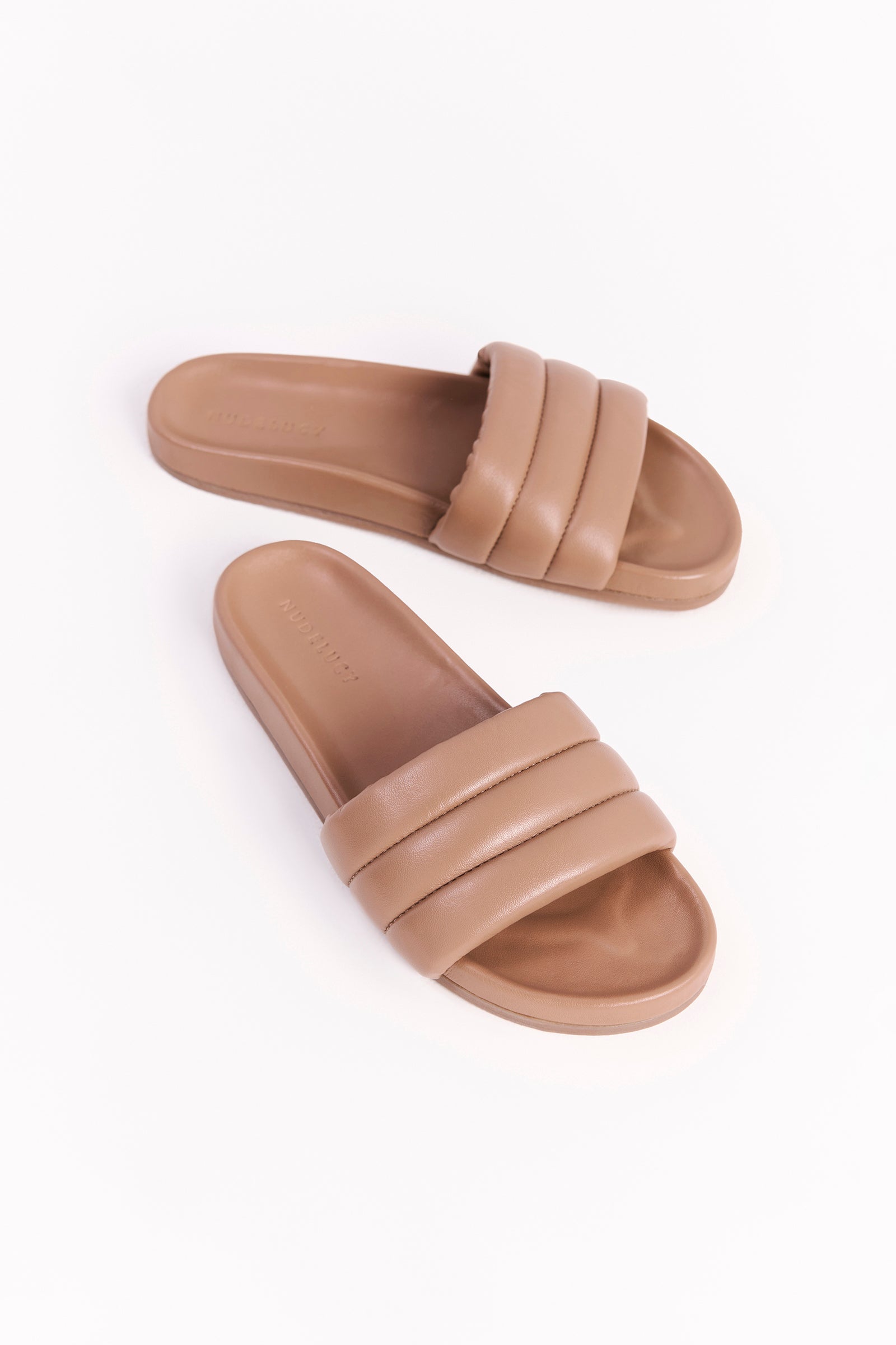 Classic Leather Slide Sesame 